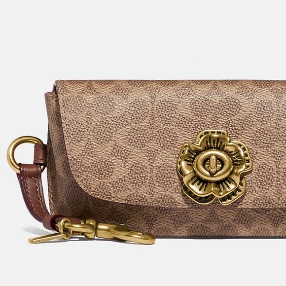 NWOT Coach Sunglass Case Bag Charm In Signature Canvas MSRP $95 - Picture 2 of 2